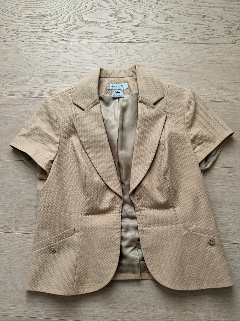 VINTAGE NINE WEST BLAZER TOP